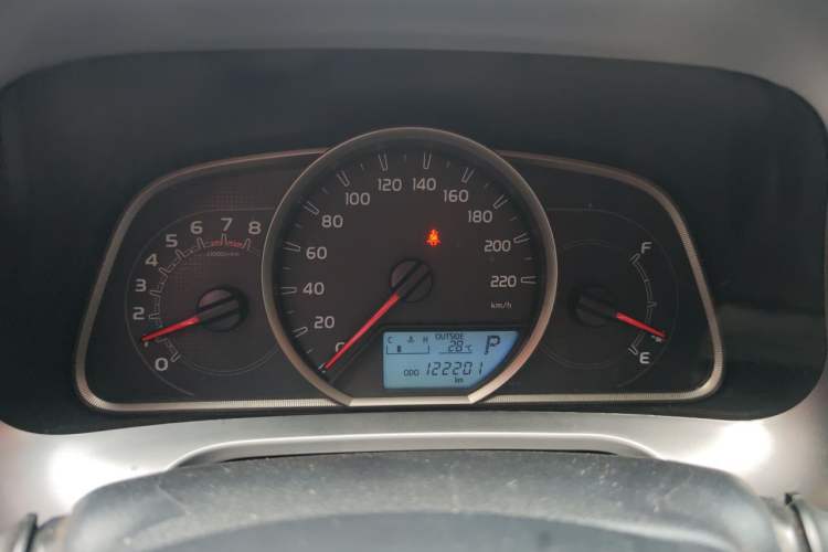 Used Toyota RAV4 2016 2.0L CVT Two-Wheel Drive Fashion Edition China V Standard Instrument Cluster