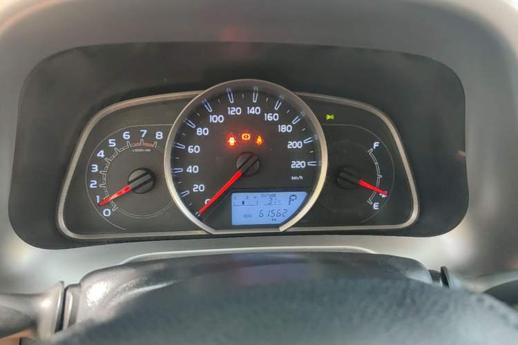 Used Toyota RAV4 2016 2.0L CVT Two-Wheel Drive Urban Edition China V Standard Instrument Cluster