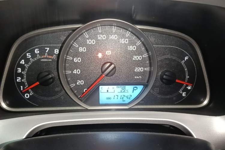 Used Toyota RAV4 2016 2.0L CVT Two-Wheel Drive Fashion Edition China V Standard Instrument Cluster