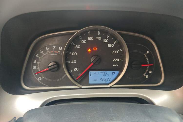 Used Toyota RAV4 2016 2.0L CVT Two-Wheel Drive Comfort Edition China V Standard Instrument Cluster