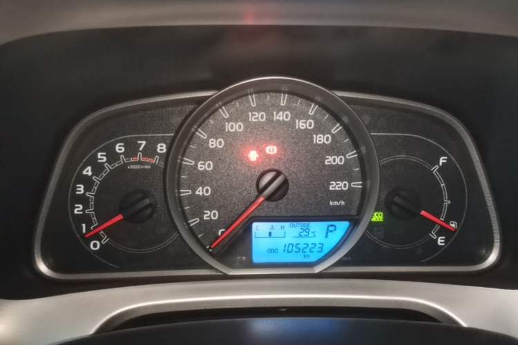 Used Toyota RAV4 2016 2.0L CVT Two-Wheel Drive Fashion Edition China V Standard Instrument Cluster
