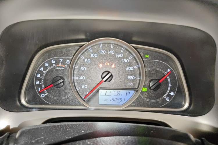 Used Toyota RAV4 2016 2.0L CVT Two-Wheel Drive Urban Edition China V Standard Instrument Cluster