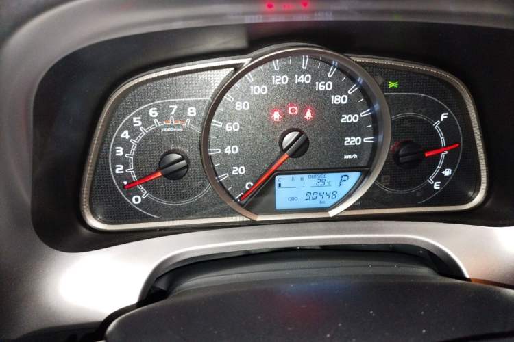 Used Toyota RAV4 2016 2.0L CVT Two-Wheel Drive Fashion Edition China V Standard Instrument Cluster