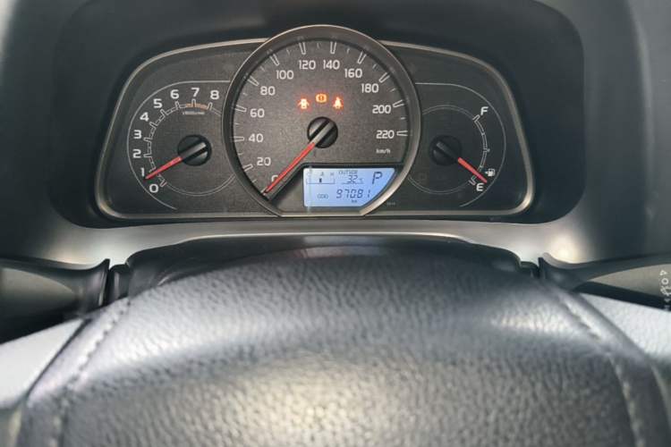 Used Toyota RAV4 2016 2.0L CVT Two-Wheel Drive Fashion Edition China V Standard Instrument Cluster