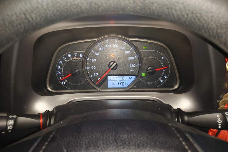 Used Toyota RAV4 2016 2.0L CVT Two-Wheel Drive Fashion Edition China V Standard Instrument Cluster