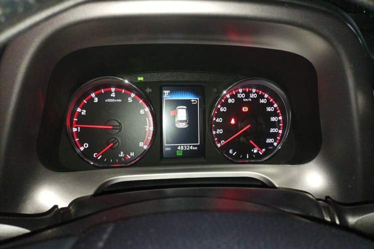Used Toyota RAV4 2016 2.0L CVT Two-Wheel Drive Smart Edition China V Standard Instrument Cluster