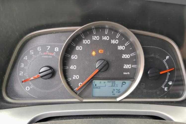 Used Toyota RAV4 2016 2.0L CVT Two-Wheel Drive Fashion Edition China V Standard Instrument Cluster