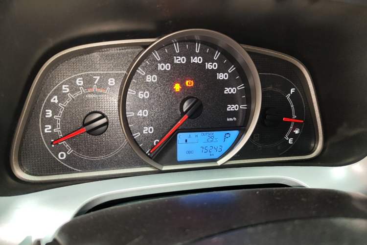 Used Toyota RAV4 2016 2.0L CVT Two-Wheel Drive Fashion Edition China V Standard Instrument Cluster