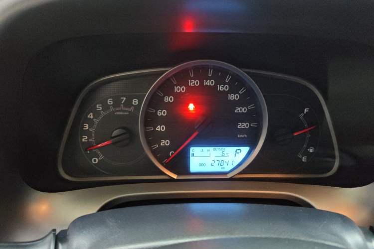 Used Toyota RAV4 2016 2.0L CVT Two-Wheel Drive Fashion Edition China V Standard Instrument Cluster