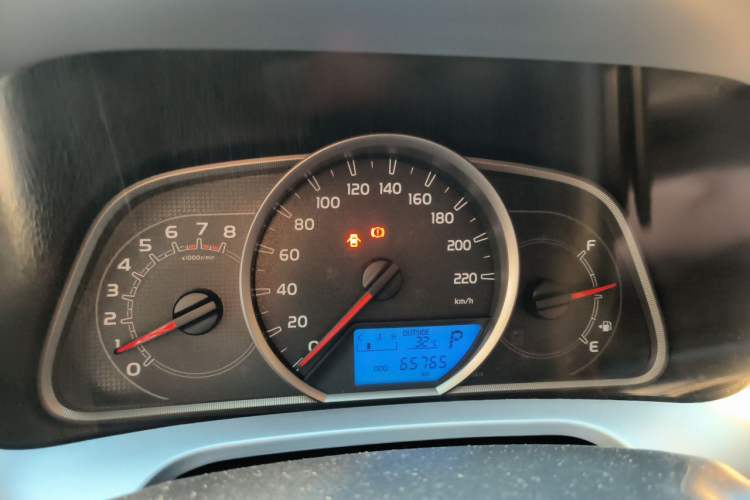 Used Toyota RAV4 2016 2.0L CVT Two-Wheel Drive Comfort Edition China V Standard Instrument Cluster