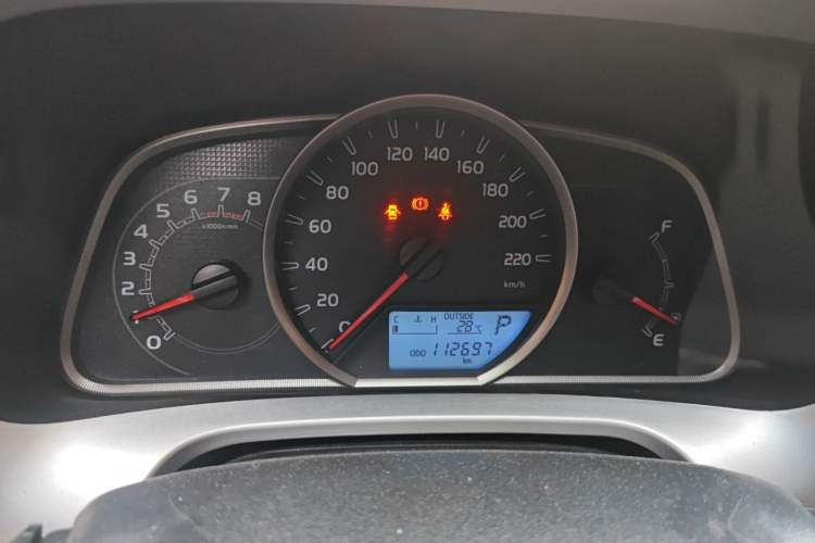 Used Toyota RAV4 2016 2.0L CVT Two-Wheel Drive Fashion Edition China V Standard Instrument Cluster