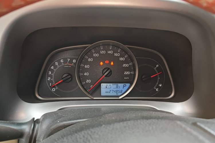Used Toyota RAV4 2016 2.0L CVT Two-Wheel Drive Fashion Edition China V Standard Instrument Cluster