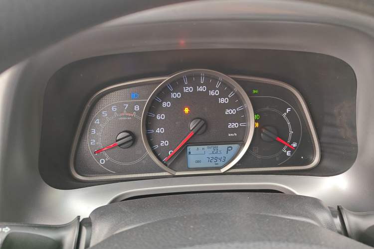 Used Toyota RAV4 2016 2.0L CVT Two-Wheel Drive Fashion Edition China V Standard Instrument Cluster