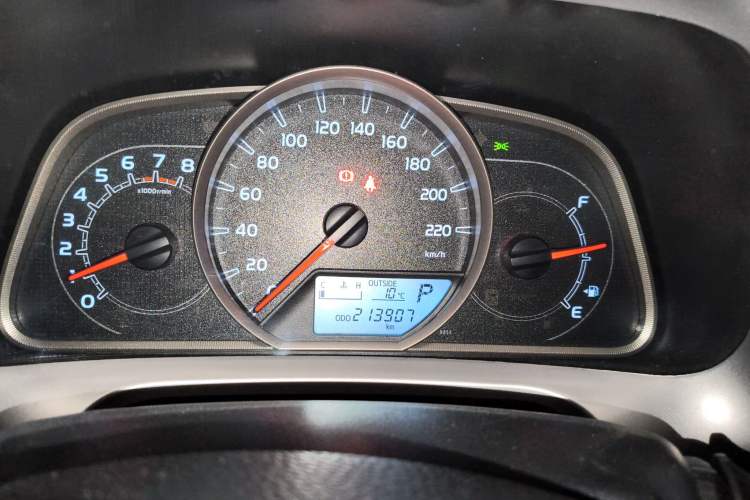 Used Toyota RAV4 2016 2.0L CVT Two-Wheel Drive Fashion Edition China V Standard Instrument Cluster
