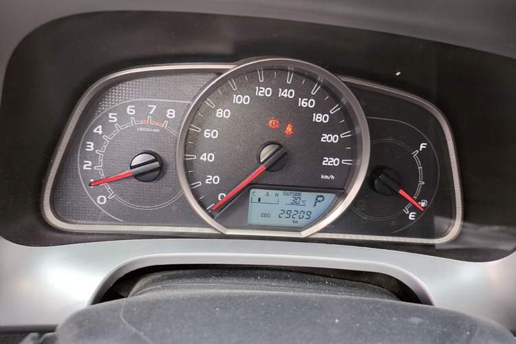 Used Toyota RAV4 2016 2.0L CVT Two-Wheel Drive Fashion Edition China V Standard Instrument Cluster