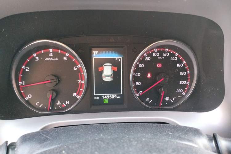 Used Toyota RAV4 2016 2.0L CVT Two-Wheel Drive Smart Edition China V Standard Instrument Cluster