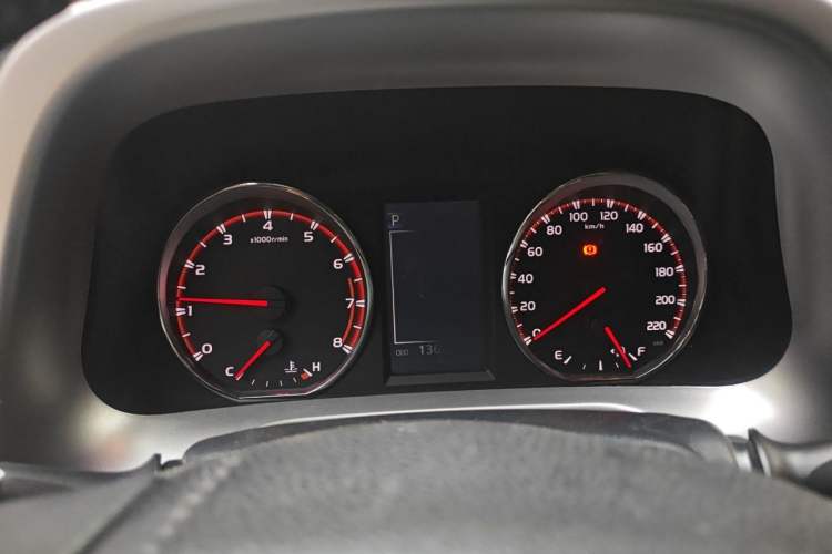 Used Toyota RAV4 2016 2.0L CVT Two-Wheel Drive Smart Edition China V Standard Instrument Cluster