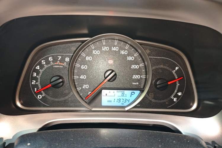 Used Toyota RAV4 2016 2.0L CVT Two-Wheel Drive Comfort Edition China V Standard Instrument Cluster