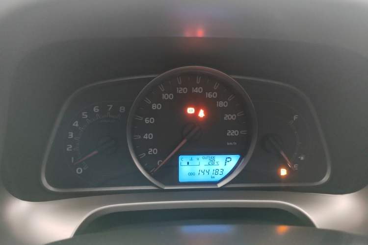 Used Toyota RAV4 2016 2.0L CVT Two-Wheel Drive Fashion Edition China V Standard Instrument Cluster