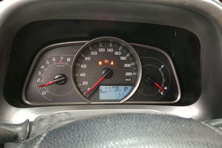 Used Toyota RAV4 2016 2.0L CVT Two-Wheel Drive Comfort Edition China V Standard Instrument Cluster