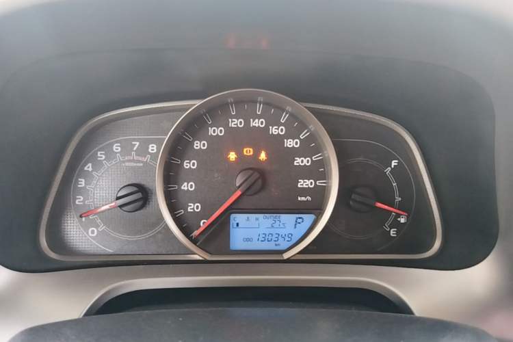 Used Toyota RAV4 2016 2.0L CVT Two-Wheel Drive Fashion Edition China V Standard Instrument Cluster