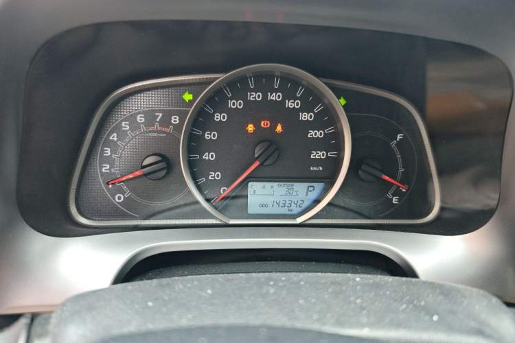 Used Toyota RAV4 2016 2.0L CVT Two-Wheel Drive Fashion Edition China V Standard Instrument Cluster