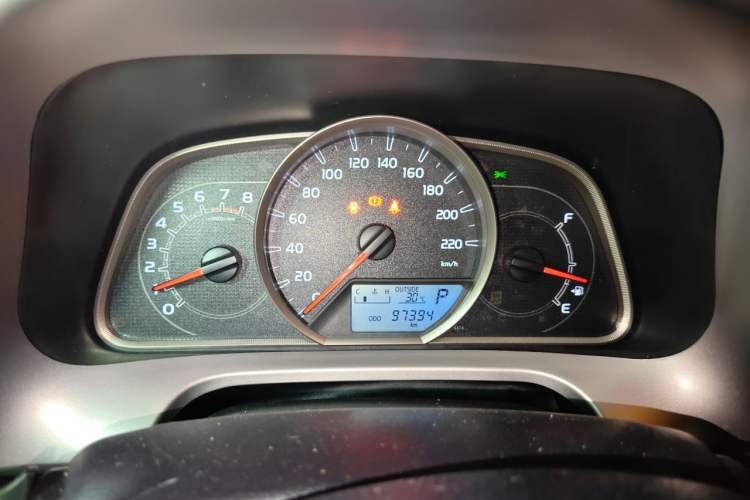 Used Toyota RAV4 2016 2.0L CVT Two-Wheel Drive Fashion Edition China V Standard Instrument Cluster