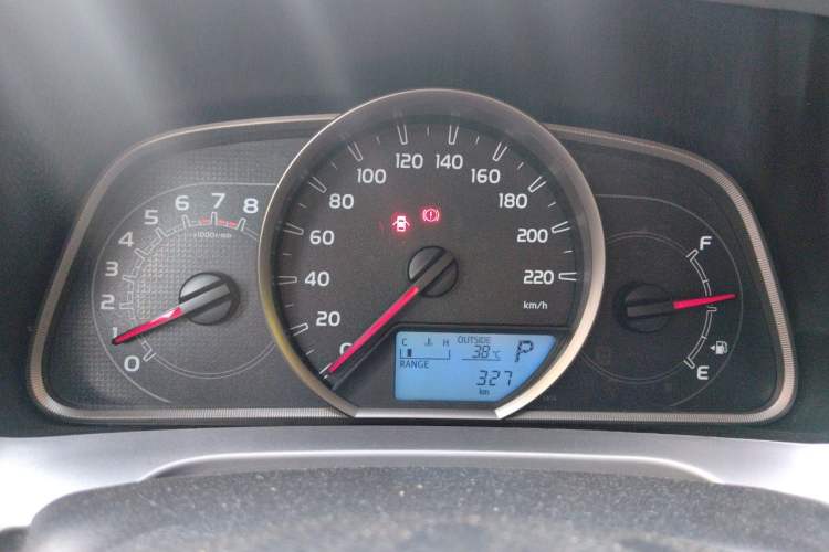 Used Toyota RAV4 2016 2.0L CVT Two-Wheel Drive Fashion Edition China V Standard Instrument Cluster