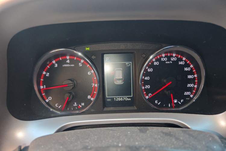 Used Toyota RAV4 2016 2.0L CVT Two-Wheel Drive Smart Edition China V Standard Instrument Cluster