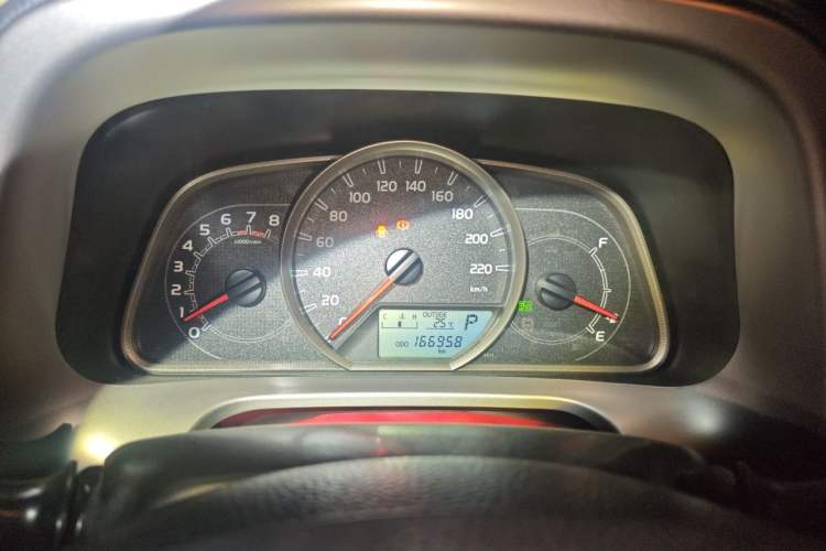 Used Toyota RAV4 2016 2.0L CVT Two-Wheel Drive Fashion Edition China V Standard Instrument Cluster
