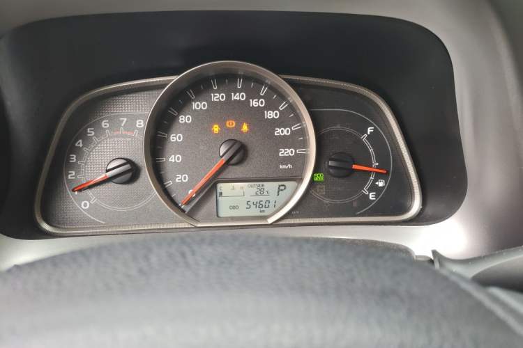 Used Toyota RAV4 2016 2.0L CVT Two-Wheel Drive Fashion Edition China V Standard Instrument Cluster