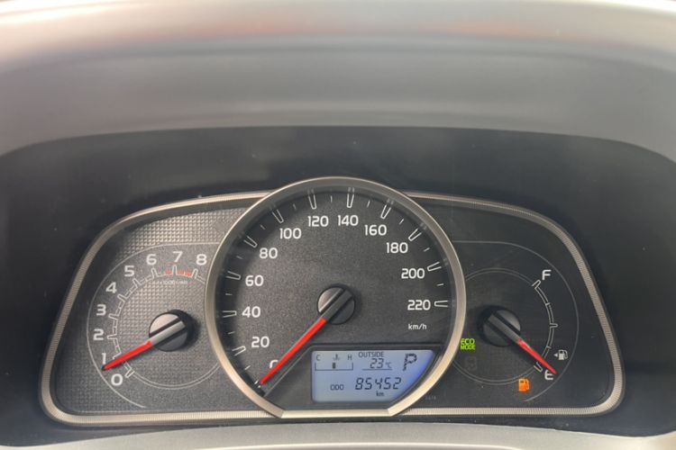 Used Toyota RAV4 2016 2.0L CVT Two-Wheel Drive Fashion Edition China V Standard Instrument Cluster