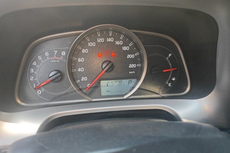 Used Toyota RAV4 2016 2.0L CVT Two-Wheel Drive Fashion Edition China V Standard Instrument Cluster