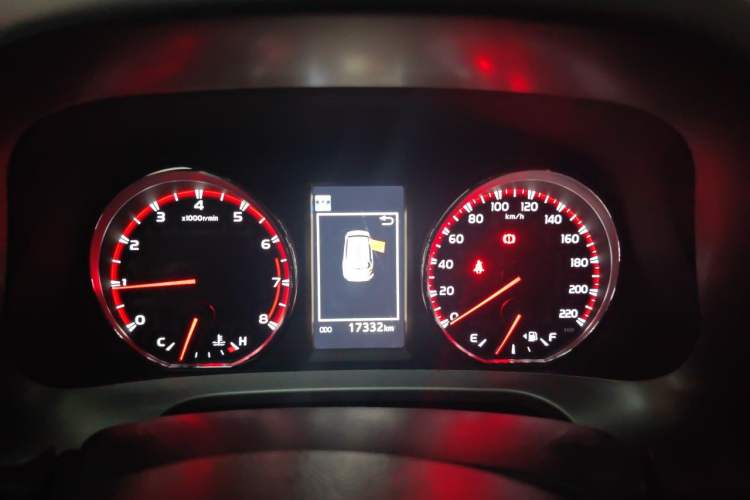 Used Toyota RAV4 2016 2.0L CVT Two-Wheel Drive Comfort Edition China V Standard Instrument Cluster