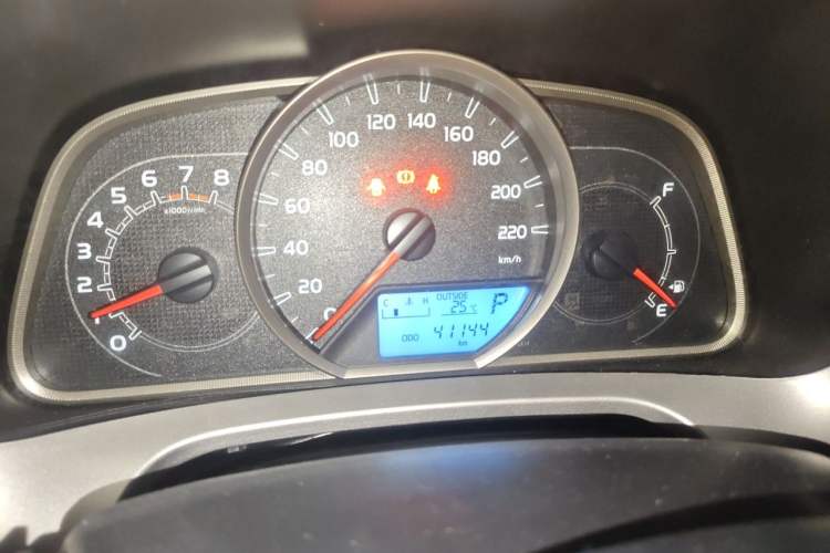 Used Toyota RAV4 2016 2.0L CVT Two-Wheel Drive Fashion Edition China V Standard Instrument Cluster
