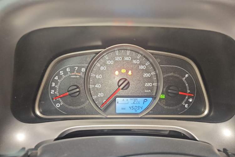 Used Toyota RAV4 2016 2.0L CVT Two-Wheel Drive Fashion Edition China V Standard Instrument Cluster