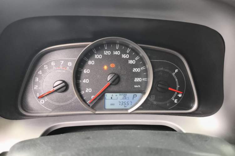 Used Toyota RAV4 2016 2.0L CVT Two-Wheel Drive Fashion Edition China V Standard Instrument Cluster