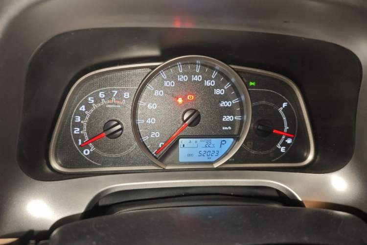 Used Toyota RAV4 2016 2.0L CVT Two-Wheel Drive Fashion Edition China V Standard Instrument Cluster