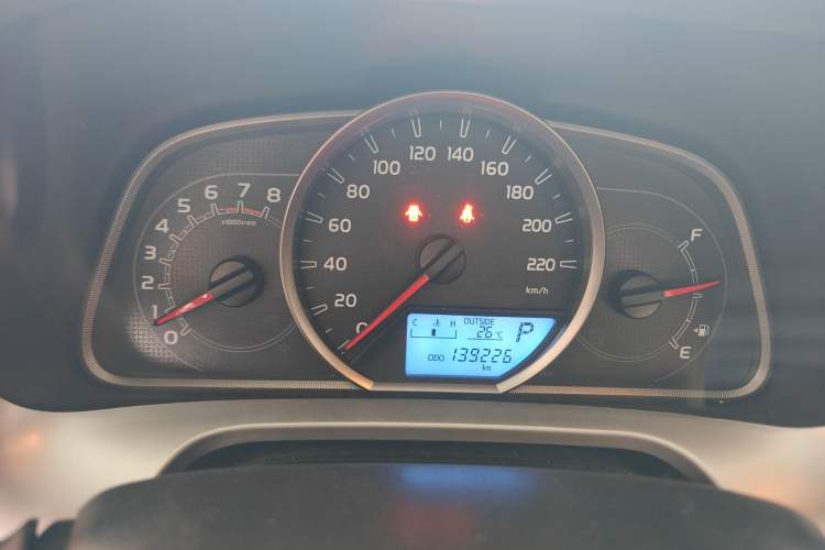 Used Toyota RAV4 2016 2.0L CVT Two-Wheel Drive Fashion Edition China V Standard Instrument Cluster