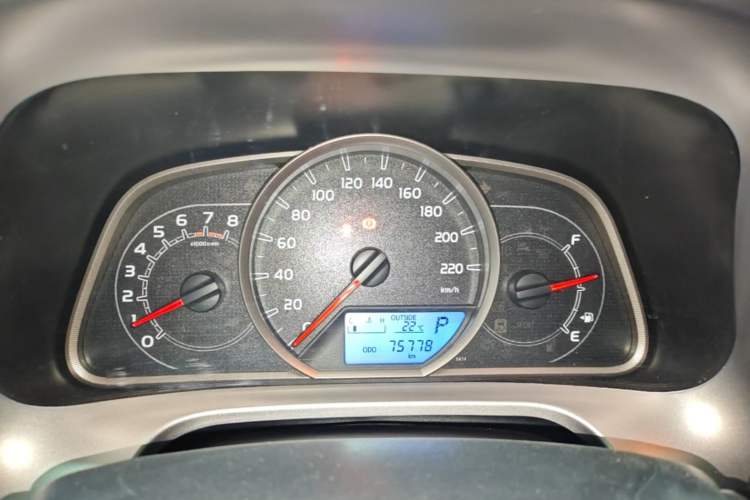 Used Toyota RAV4 2016 2.0L CVT Two-Wheel Drive Fashion Edition China V Standard Instrument Cluster