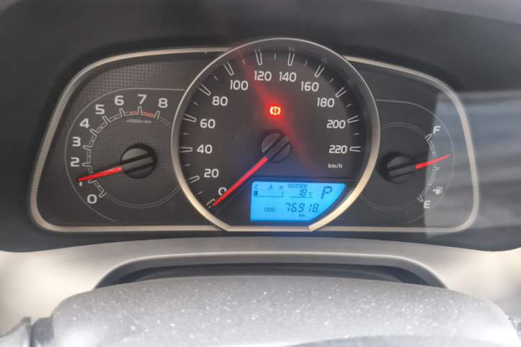 Used Toyota RAV4 2016 2.0L CVT Two-Wheel Drive Comfort Edition China V Standard Instrument Cluster