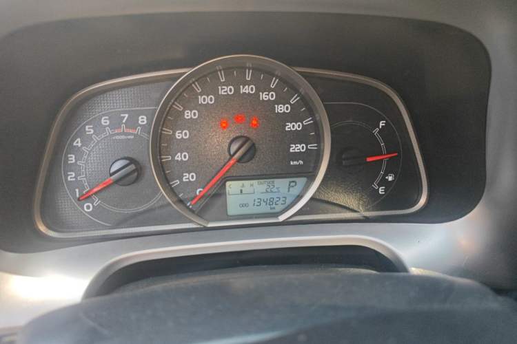 Used Toyota RAV4 2016 2.0L CVT Two-Wheel Drive Fashion Edition China V Standard Instrument Cluster
