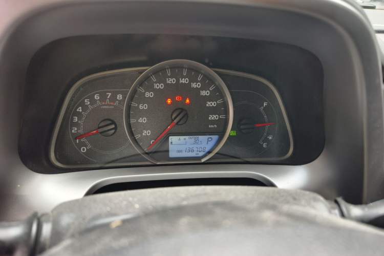 Used Toyota RAV4 2016 2.0L CVT Two-Wheel Drive Fashion Edition China V Standard Instrument Cluster