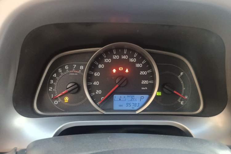 Used Toyota RAV4 2016 2.0L CVT Two-Wheel Drive Urban Edition China V Standard Instrument Cluster