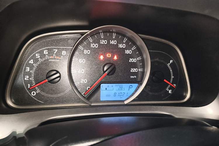 Used Toyota RAV4 2016 2.0L CVT Two-Wheel Drive Fashion Edition China V Standard Instrument Cluster