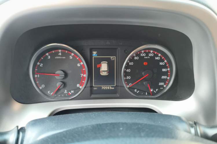 Used Toyota RAV4 2016 2.0L CVT Two-Wheel Drive Smart Edition China V Standard Instrument Cluster