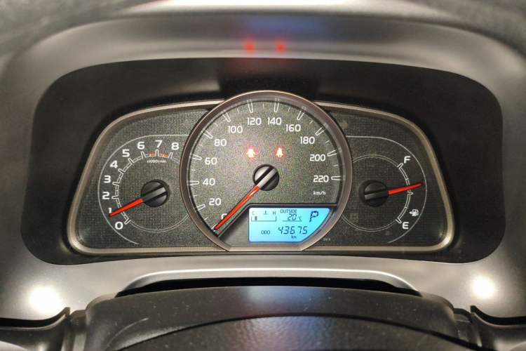 Used Toyota RAV4 2016 2.0L CVT Two-Wheel Drive Fashion Edition China V Standard Instrument Cluster