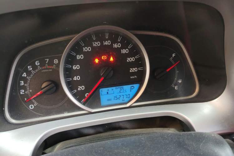 Used Toyota RAV4 2016 2.0L CVT Two-Wheel Drive Fashion Edition China V Standard Instrument Cluster
