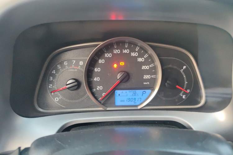 Used Toyota RAV4 2016 2.0L CVT Two-Wheel Drive Fashion Edition China V Standard Instrument Cluster