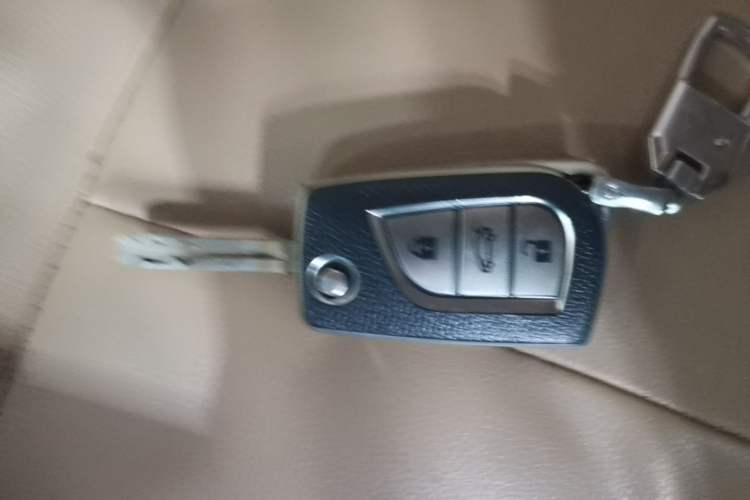 Used Toyota RAV4 2016 2.0L CVT Two-Wheel Drive Urban Edition China V Standard Interior 1